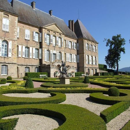 hotel de bourgogne La Clayette Buitenkant foto