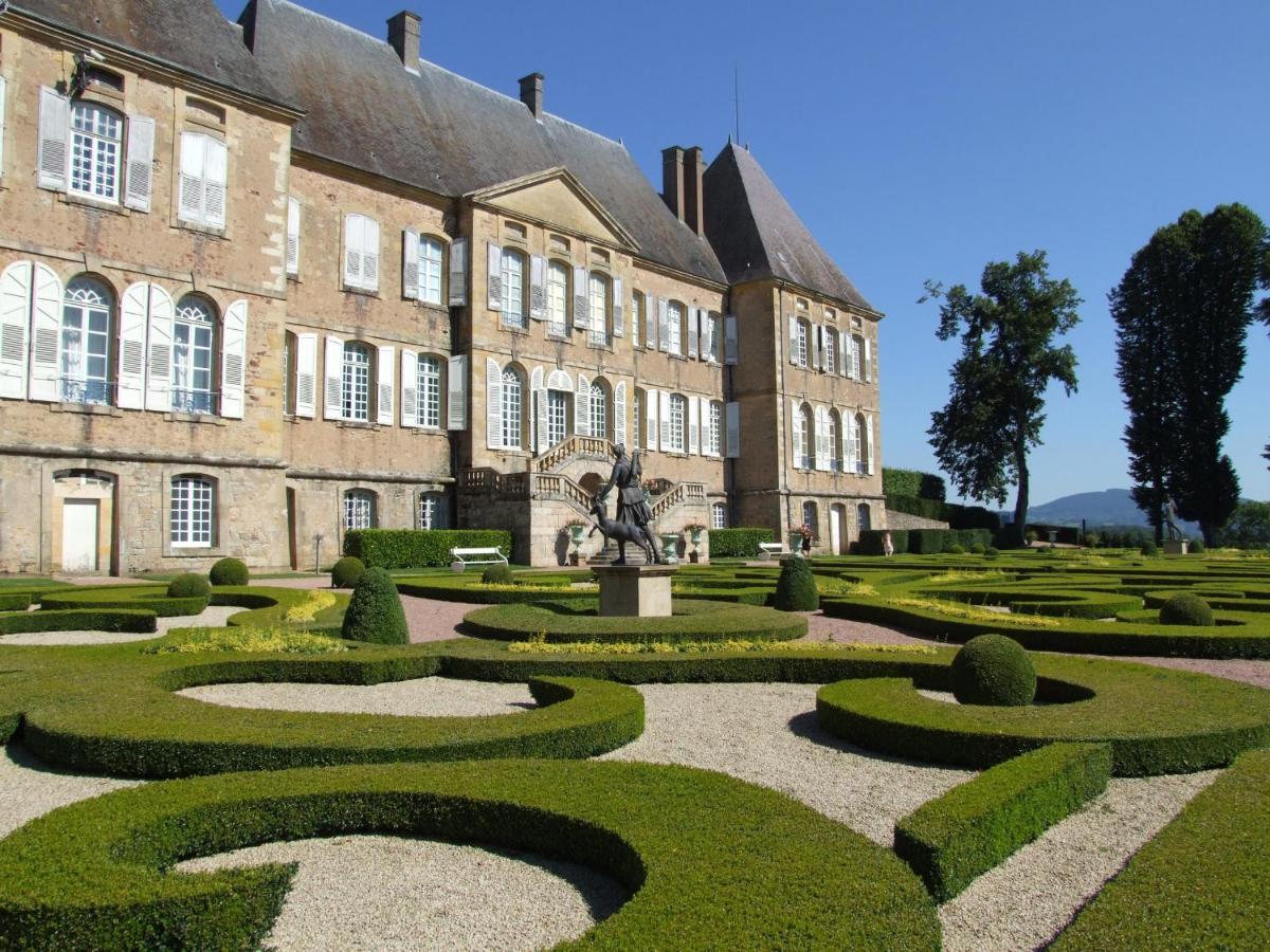 hotel de bourgogne La Clayette Buitenkant foto